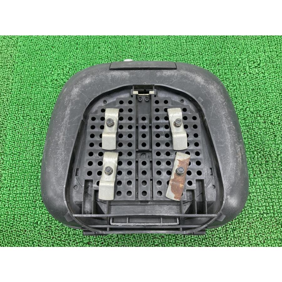 SHAD製 トップケース 社外 中古 バイク 部品 SH25 リアボックス SHAD製 トップケース 社外 中古 バイク 部品 SH25 リアボックス