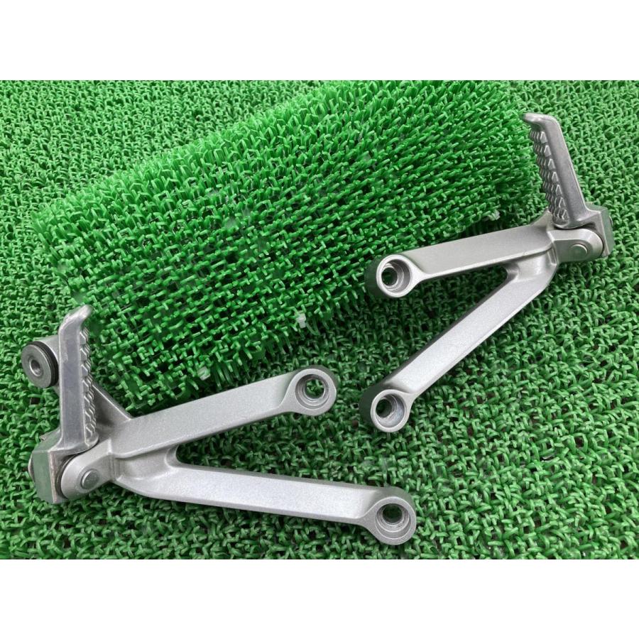 カワサキ - ZX-10R タンデムステップ 決定づける 0060/0061 文句なし 中古 自動二輪車 部分品 ZXT00C 0060 0061 曲がり絶無 不足前 滅多に無い品 車検 Genuine 5 ステップ-バイク-車、バイク、自転車
