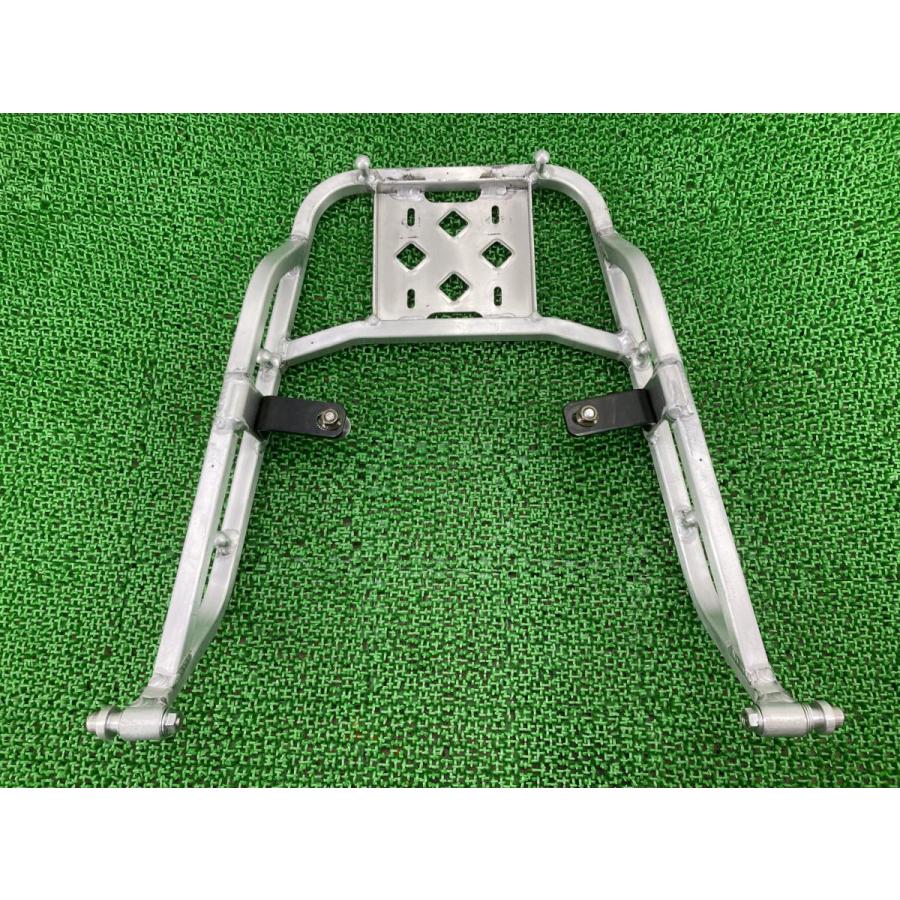 KENWELL製GSX1300Rハヤブサ リアキャリア GX72B-101*** 社外 中古