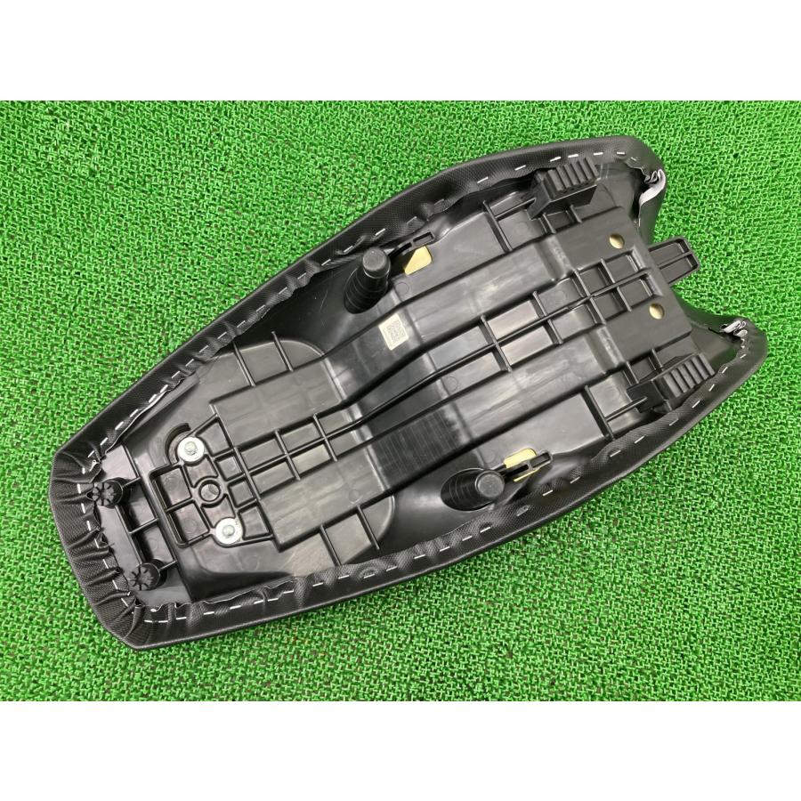 【新車外し・未使用】Vストローム250（DS11A/DS12E）純正標準シート スズキ（SUZUKI） Vストローム250 シート 21K0 LC6DS11AZ01105*** 純正