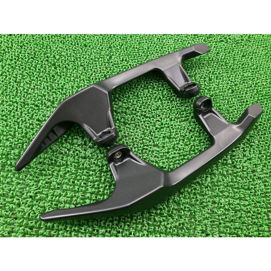 ADV150 グラブバー 左右 黒 K0W KF38-1001*** ホンダ 純正 中古 バイク 部品 2020年式外し KF38 タンデムバー アシストグリップ 綺麗 3