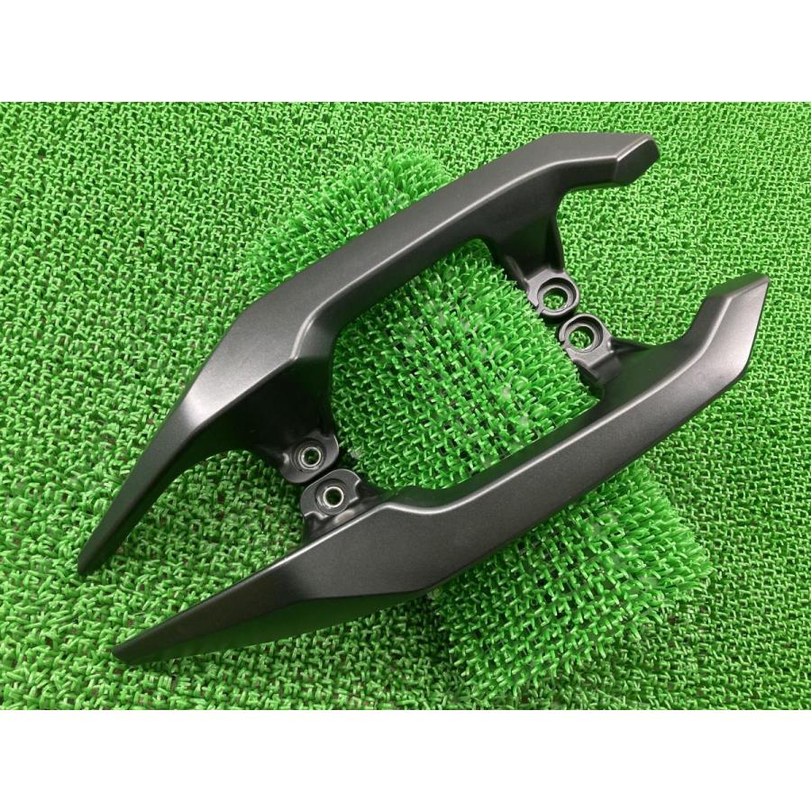 ADV150 グラブバー 左右 黒 K0W KF38-1001*** ホンダ 純正 中古 バイク 部品 2020年式外し KF38 タンデムバー アシストグリップ 綺麗 3の画像