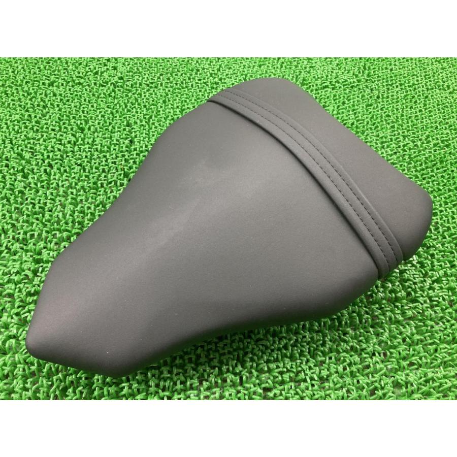 1198S タンデムシート ドゥカティ 純正 バイク 部品 ZDMH704A リアシート シートバンド コンディション良好 破れ無し 【中古】 76 1198S タンデムシート ZDMH704AA8B021*** ドゥカティ 純正 中古