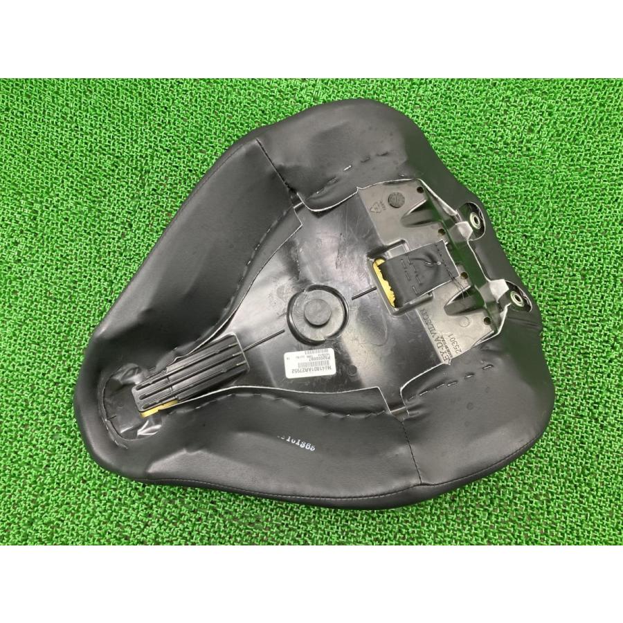 FXSB フロントシート 52000097 ハーレー 純正 中古 バイク 部品 13年