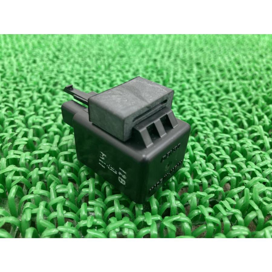 カワサキ NINJA400 ウインカーリレー FE218BH 純正 中古 バイク 部品