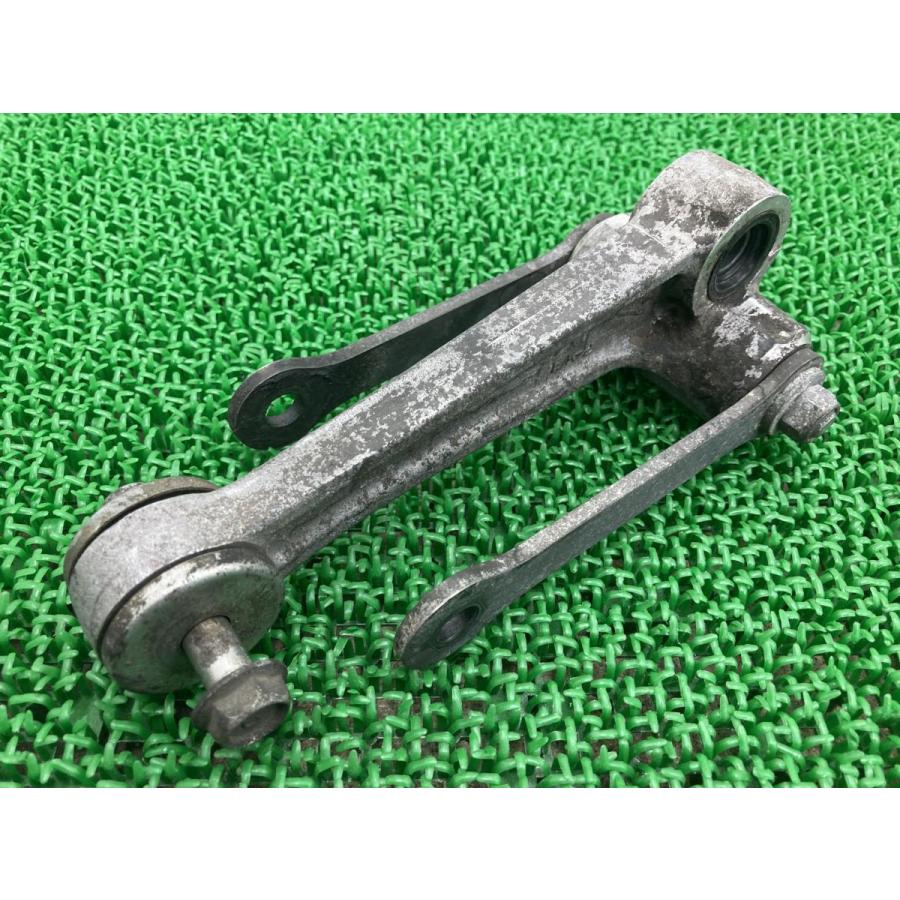 TZR250 リアサスペンションリンク 2XU ヤマハ 純正 バイク 部品 1KT 2XT 曲がり無し 品薄 希少品 車検 Genuine 【中古】 22 ヤマハ発動機 TZR250 リアサスペンションリンク 2XU ヤマハ 純正 中古