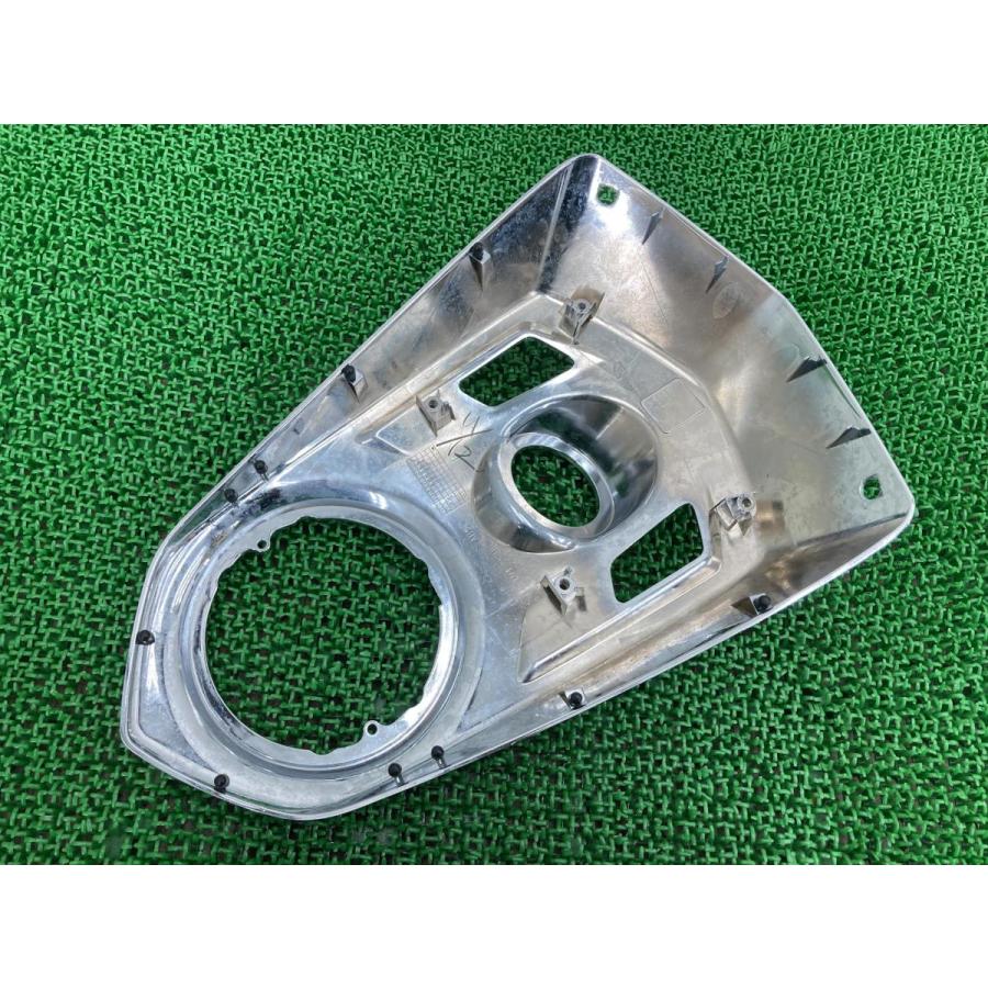 B-KING タンクカバー 23H0 スズキ 純正 バイク 部品 GX71A キーシリンダーカバー コンディション良好 割れ欠け無し 品薄 【中古】 88 スズキ（SUZUKI） B-KING タンクカバー 23H0 純正 中古 バイク 部品