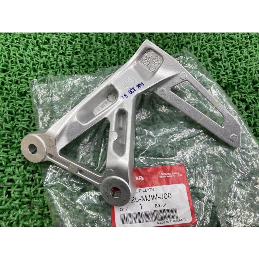ホンダ（HONDA） CBR500R タンデムステップステー 左 在庫有 即納 純正