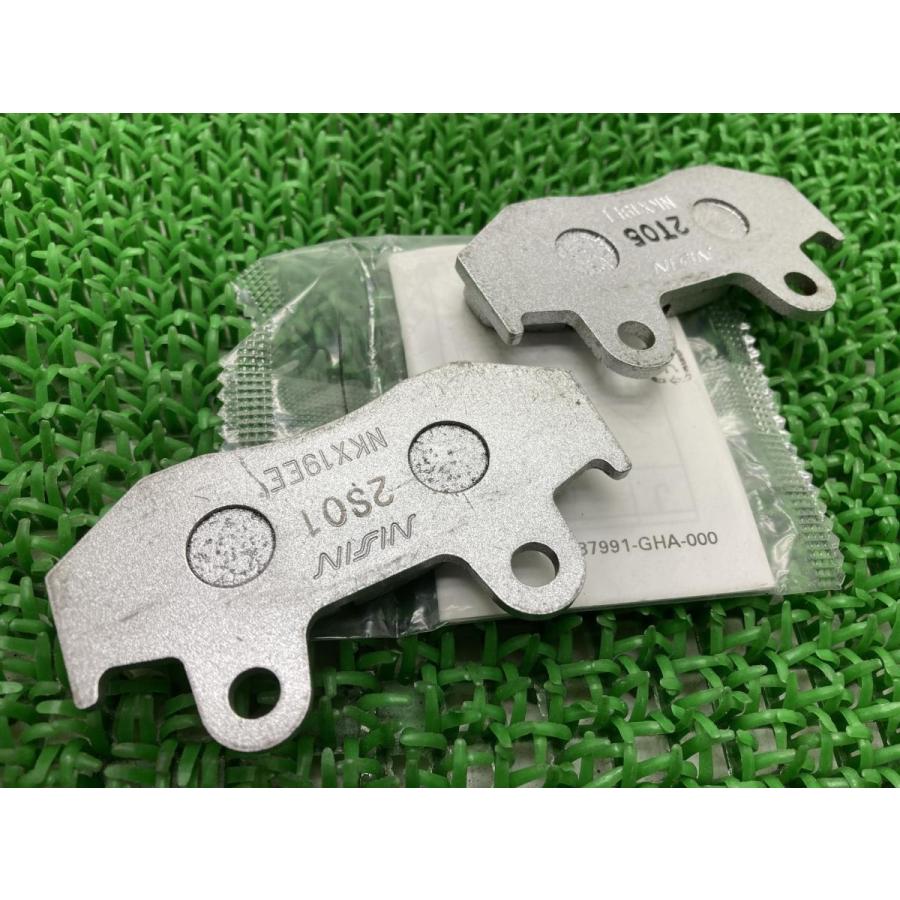 スペイシー125 フロントブレーキパッド 06455-KCW-405 ホンダ 純正 中古 未使用品 Nt ホンダ（HONDA） スペイシー125 フロントブレーキパッド JF04 在庫有