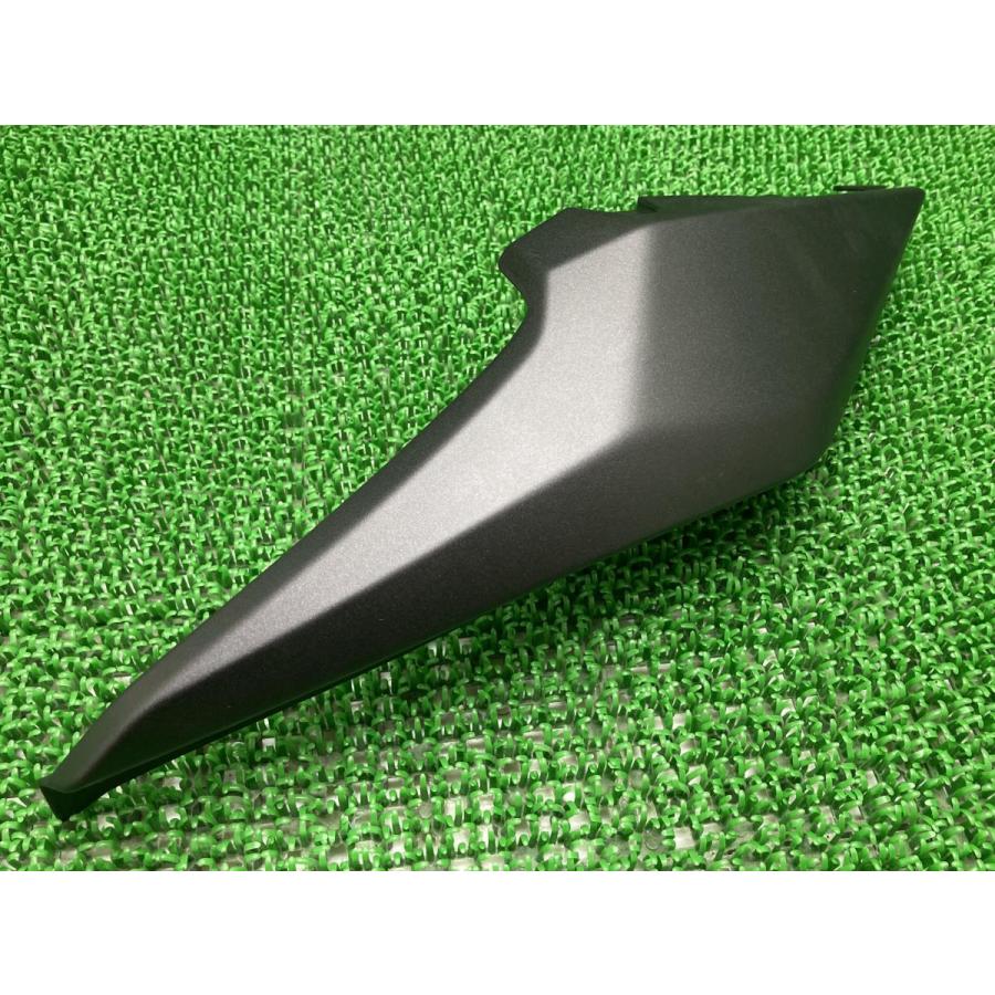 グロム シートカウル 右 ホンダ 純正 新品 バイク 部品 マットアクシスグレーメタリック 在庫有り 即納可 車検 Genuine 54 ホンダ（HONDA） グロム シートカウル 右 在庫有 即納 純正 新品