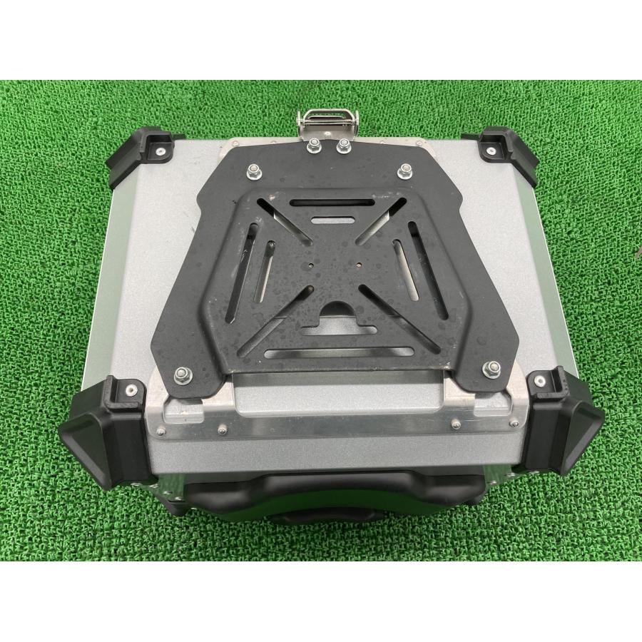 引退品 ジグ トッププラグ ケース ハリ ショアジグまとめ売り BREAK製 トップケース 社外 中古 バイク 部品 アルミ ハードケース 55L