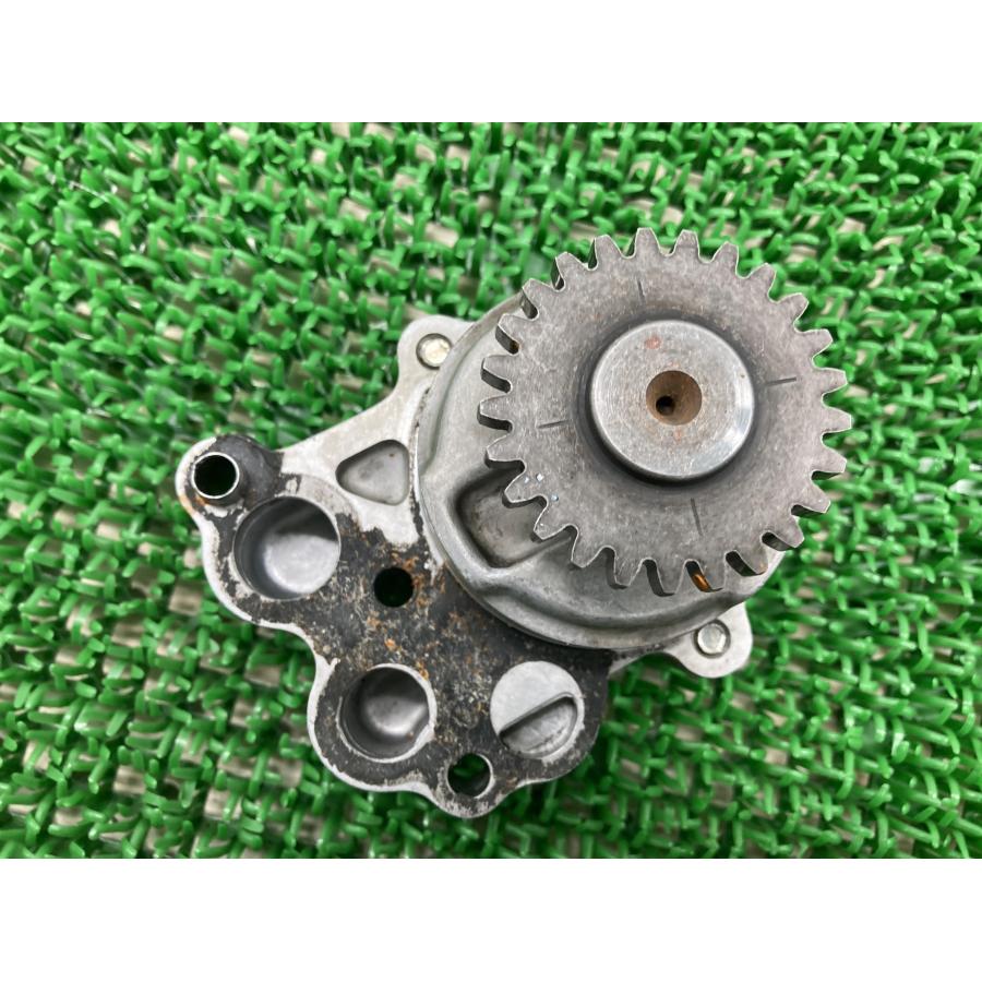 ホンダ（HONDA） CB750F オイルポンプ 純正 中古 バイク 部品 RC04