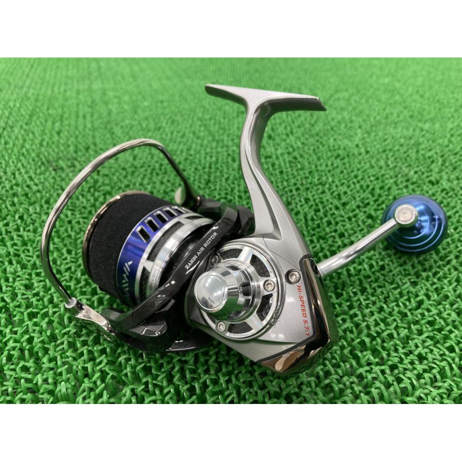 10ソルティガ4500H リール 059525 ダイワ 純正 中古 バイク 部品 DAIWA SALTIGA スピニングリール ケース付き コンディション良好｜ts-parts｜02