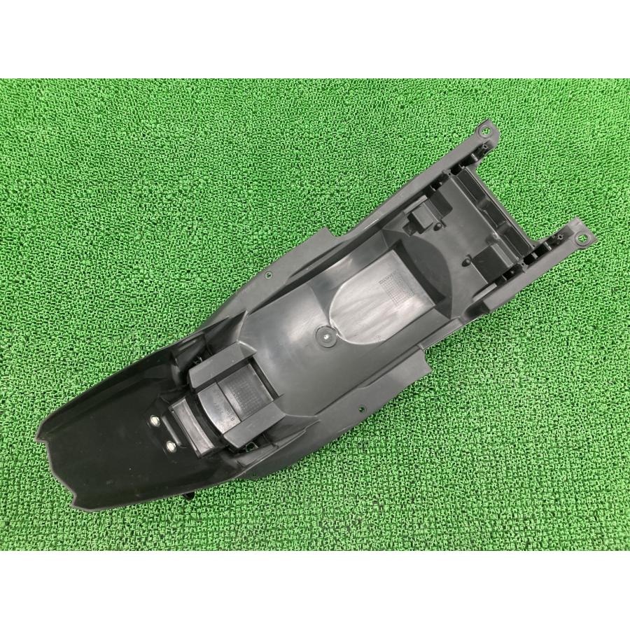 バンディット1250 リアフェンダー 38GB スズキ 純正 バイク 部品 GW72A-104*** 割れ欠け無し 品薄 希少品 車検 Genuine 【中古】 68 スズキ（SUZUKI） バンディット1250 リアフェンダー 38GB 純正 中古