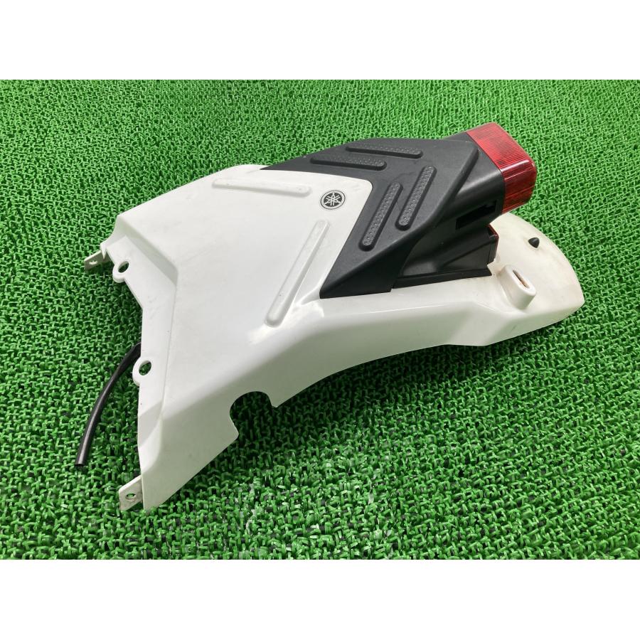 セロー250 リアフェンダー 白 ヤマハ 純正 バイク 部品 DG11J DG17J 割れ欠け無し 品薄 希少品 SERROW 車検 Genuine 【中古】 93 ヤマハ発動機 セロー250 リアフェンダー 白 ヤマハ 純正 中古 バイク