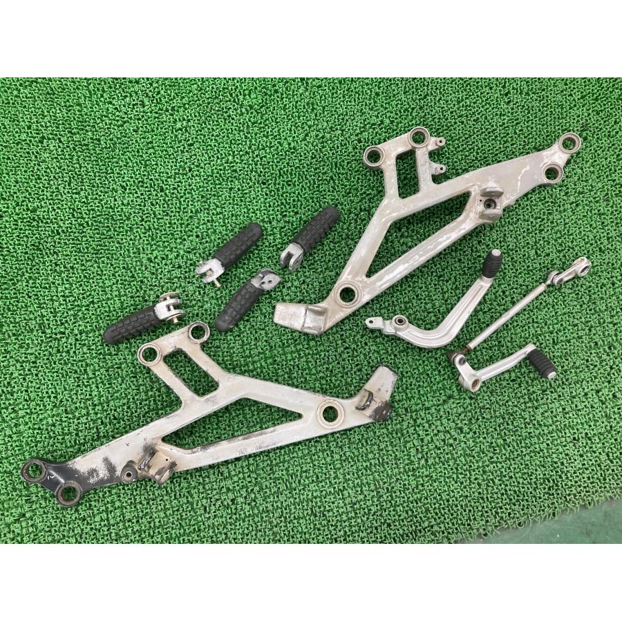 モンスター900 ステッププレート 左右 824.1.023.1A/824.1.024.1A