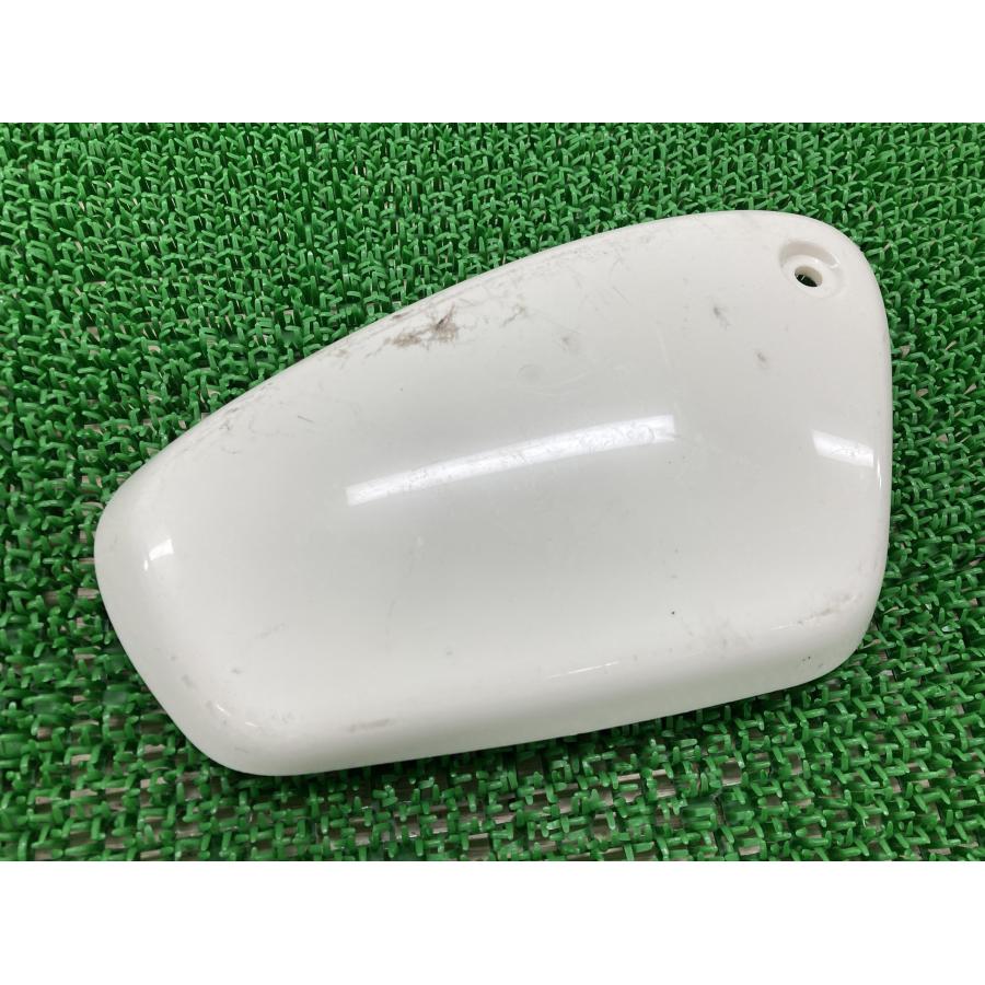 ホンダ（HONDA） クロスカブ110 サイドカバー 左 クリーム K88 純正