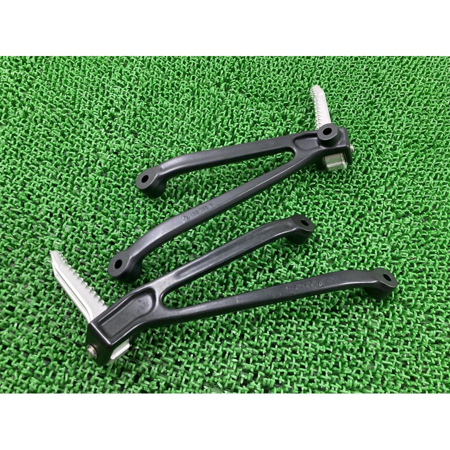 S1000RR タンデムステップ 左右 8 521 680/8 521 681 WB10D500XH  純正 バイク 部品 コンディション良好 曲がり無し 【中古】 72 S1000RR タンデムステップ 左右 8 521 680/8 681 WB10D500XH BMW 純正