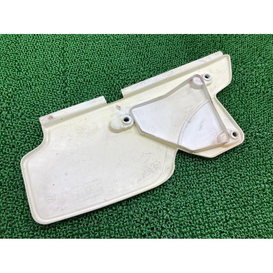 ホンダ（HONDA） XLR250R サイドカバー 左 白 KN5 純正 中古 バイク