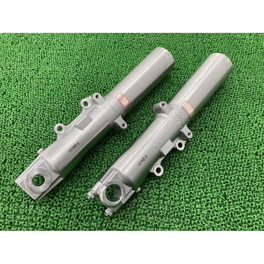 ツーリング アウターチューブ 左右 46495-09/46502-09 ハーレー 純正 バイク 部品 46495-09 46502-09 09-13 FLHT FLHTC 【中古】 37 ツーリング アウターチューブ 左右 46495-09/46502-09 ハーレー 純正