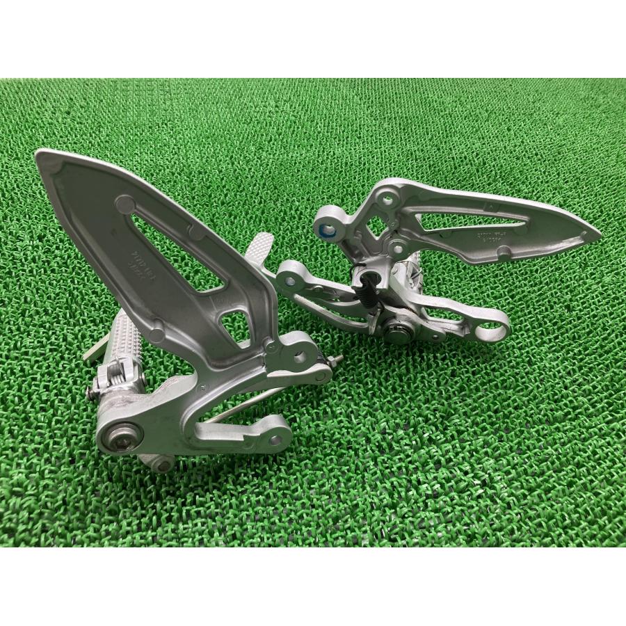 スズキ（SUZUKI） GSX-S1000F ステップ 左右 21711/21712 純正 中古