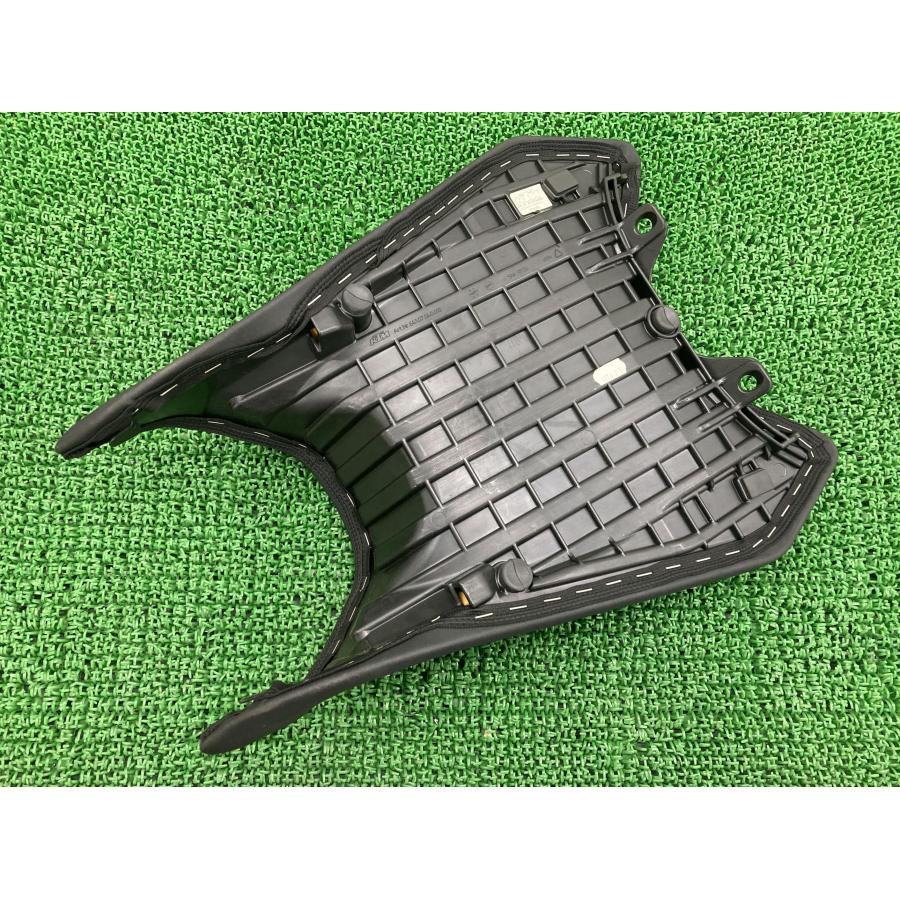 790デューク シート 6410704000 VBKTU6409JM721*** KTM 純正 中古