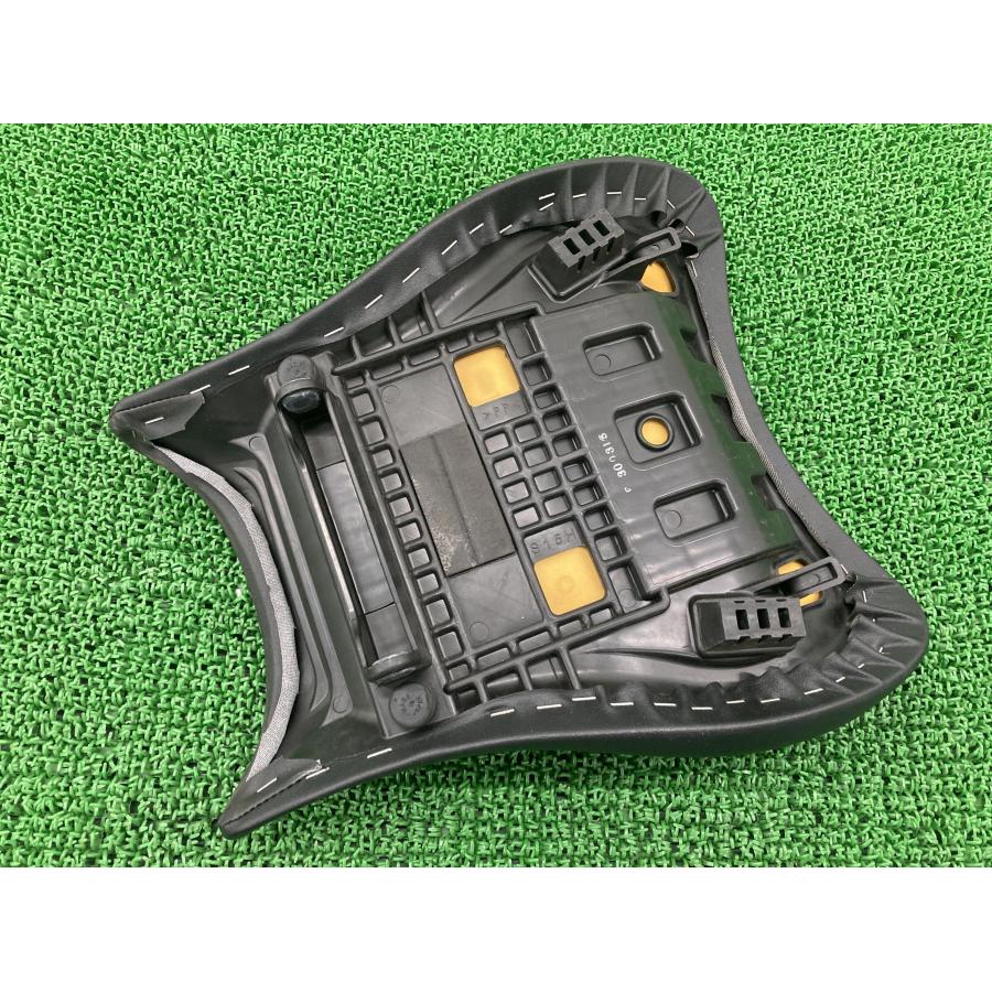 スズキ（SUZUKI） GSX1300Rハヤブサ フロントシート 15H 純正 中古