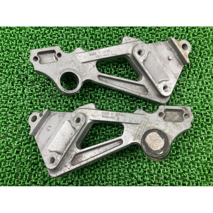 とと様 カワサキ（Kawasaki） ZZ-R1100 タンデムステップホルダー 左右 35011