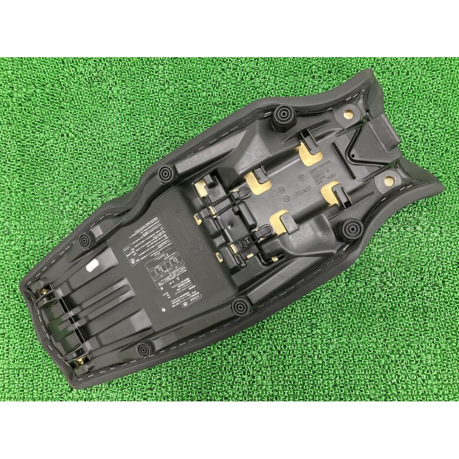 F700GS シート 5253 7697694  純正 バイク 部品 5253 76997694 800GS F650GS 破れ無し コンディション良好 【中古】 10 F650GS シート 5253 7697694 BMW 純正 中古 バイク 部品 F700GS F800GS
