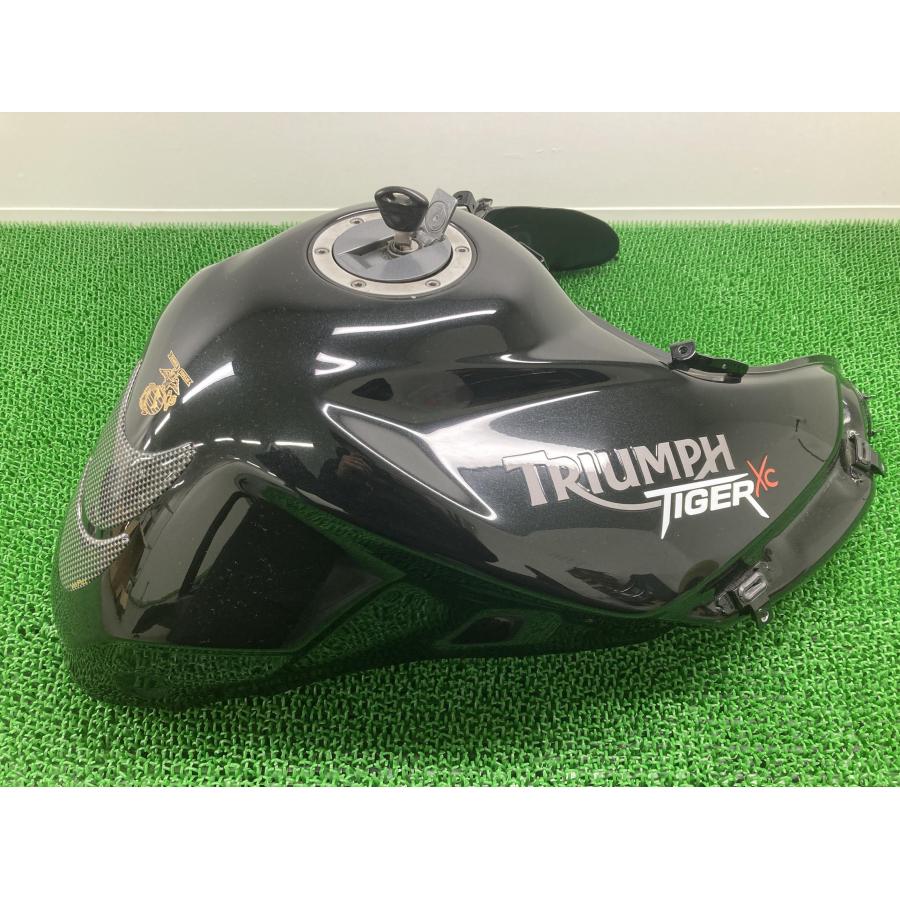 タイガー800XC タンク 黒M トライアンフ(TRIUMPH) 純正 中古 バイク