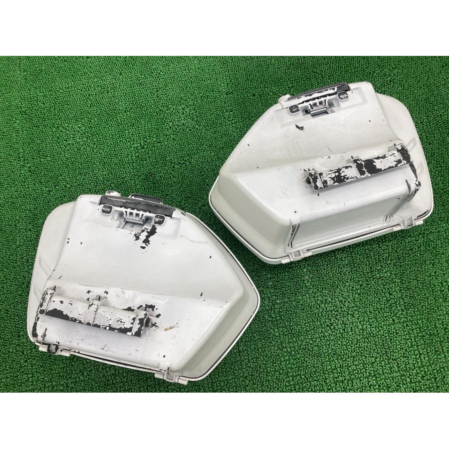 ホンダ（HONDA） CB1300ST パニアケース 左右 純正 中古 バイク 部品