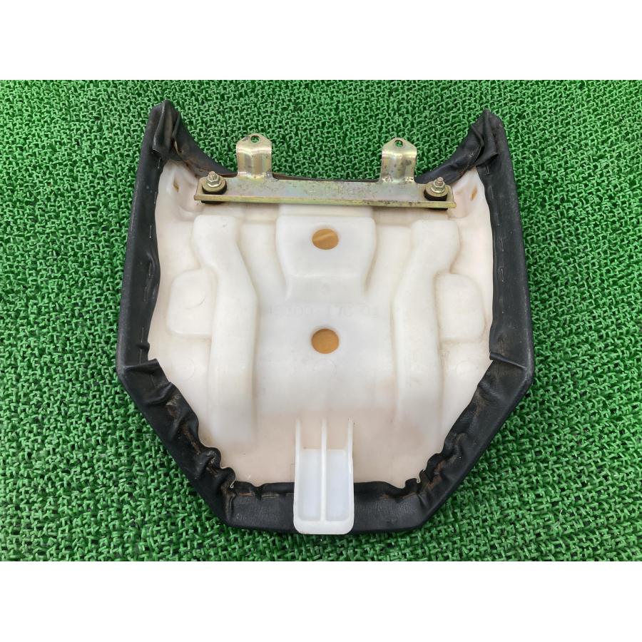 スズキ（SUZUKI） GSX-R1100 タンデムシート 17C 純正 中古 バイク