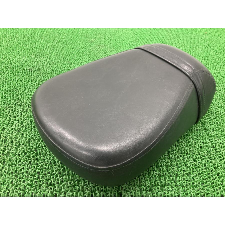 バルカン1500クラシック タンデムシート 53001-1807 カワサキ 純正 VNT50D VULCAN タンデムベルト 破れ無し 品薄 【中古】 35 カワサキ（Kawasaki） バルカン1500クラシック タンデムシート 53001