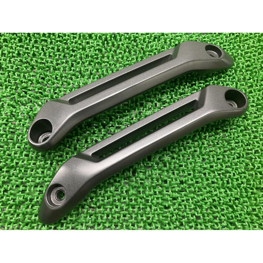 GB350S リアフェンダーステー 左右 黒 ASK ホンダ 純正 バイク 部品 NC59 割れ欠け無し コンディション良好 品薄 希少品 【中古】 54 ホンダ（HONDA） GB350S リアフェンダーステー 左右 黒 ASK 純正 中古