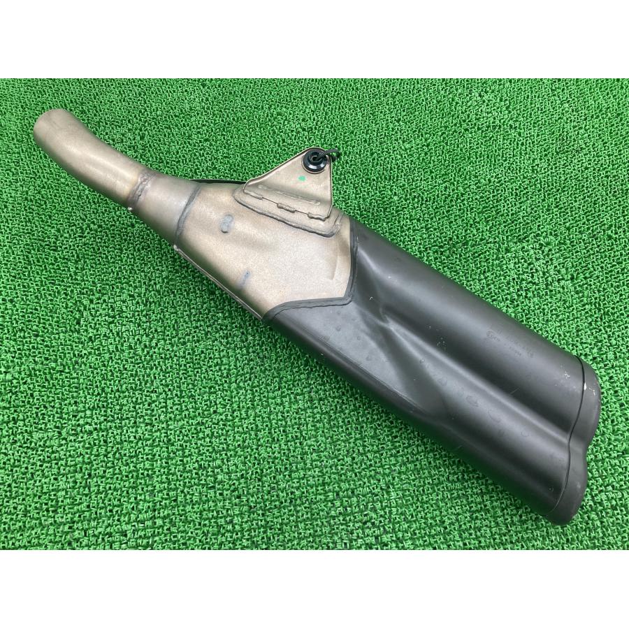 モンスター821 サイレンサーマフラー 573.2.203.1A ドゥカティ 純正 バイク 部品 M821 コケキズ無し 凹み無し 品薄 【中古】 98 モンスター821 サイレンサーマフラー 573.2.203.1A ドゥカティ 純正
