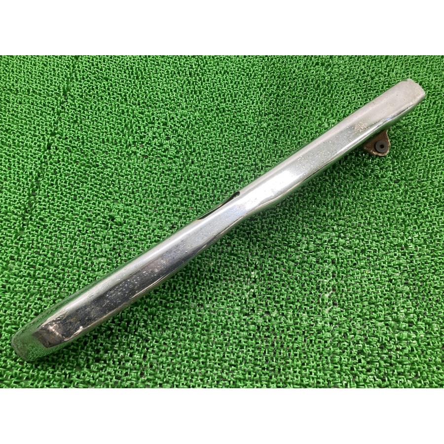 ヤマハ発動機 SR400 チェーンカバー ヤマハ 純正 中古 バイク 部品 穴