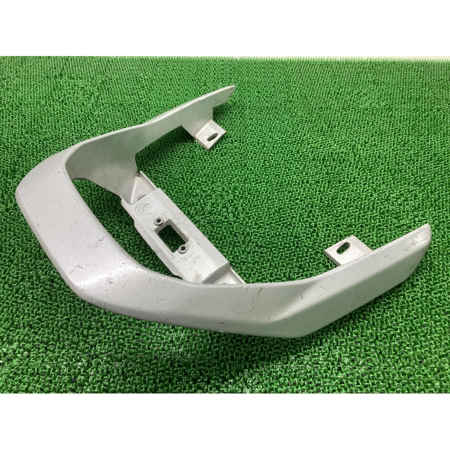 マジェスティ250 グラブバー 銀 4HC ヤマハ 純正 中古 バイク 部品 SG01J リアスポイラー タンデムバー 曲がり無し 品薄 車検 Genuine :22308346:ティーエスパーツ 通販 ヤマハ純正バイク部品マジェスティ250リアスポイラー黒SG03J車検Genuine