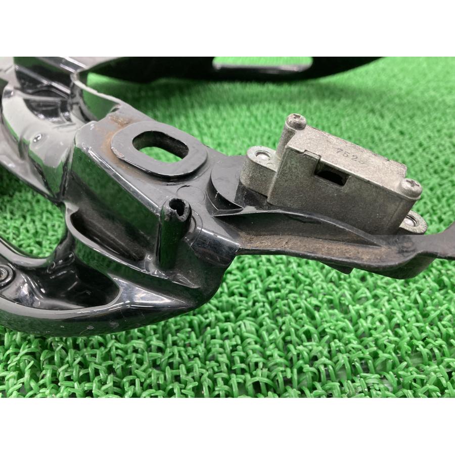 ヤマハ発動機 マジェスティ グラブバー 黒 4D9 ヤマハ 純正 中古