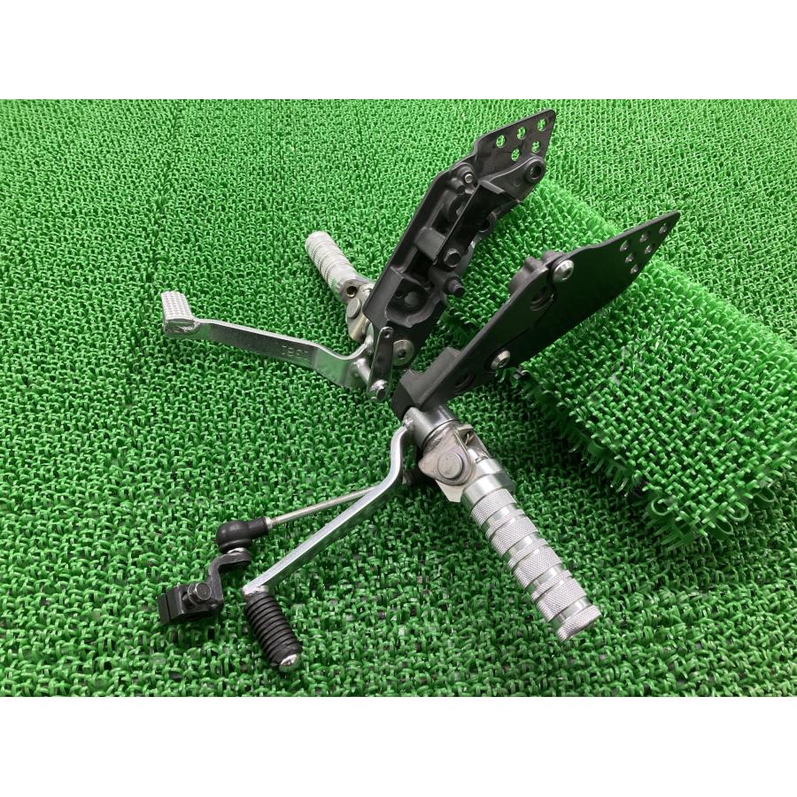 カワサキ（Kawasaki） ZRX1200ダエグ ステップ 左右 35011-1819/35011