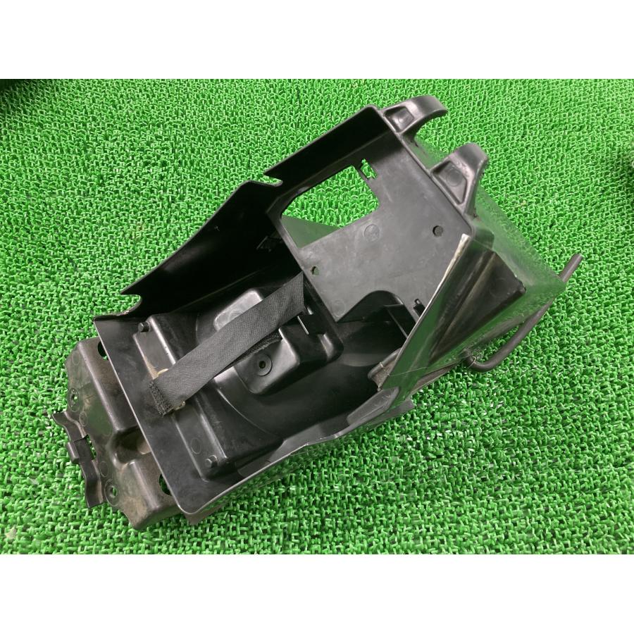 カワサキ（Kawasaki） W650 リアインナーフェンダー 32097-0007/32097