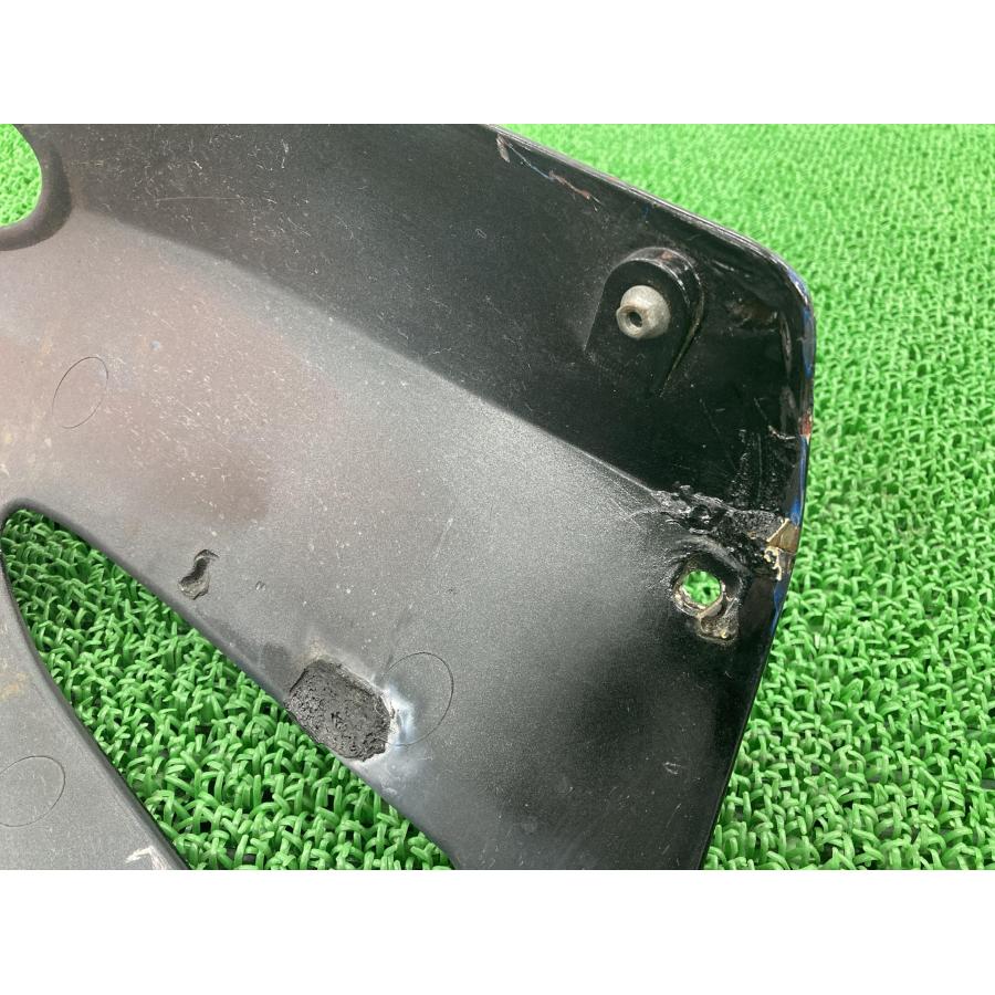GPZ900R純正アンダーカウル カワサキ（Kawasaki） GPZ900R アンダーカウル 赤 55028-1072 純正