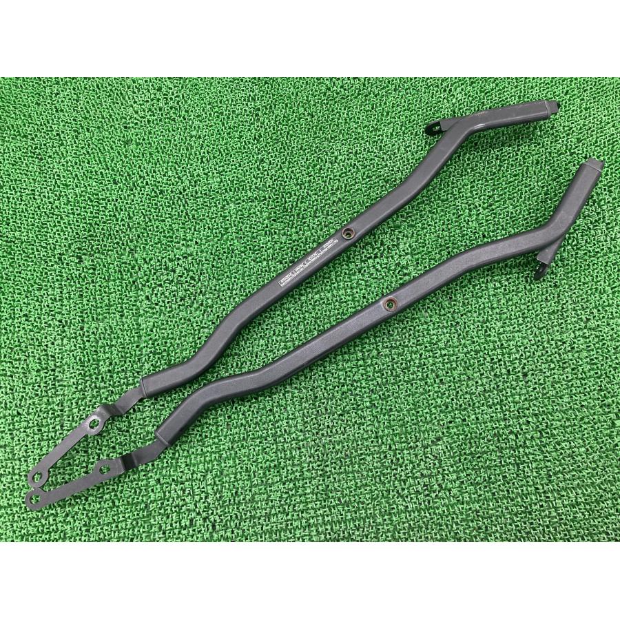 バイク部品　取外し車種不明　トップケースキャリア　キャリアステー　中古品 トップケースステー キャリア 荷台 リアキャリア 純正オプション