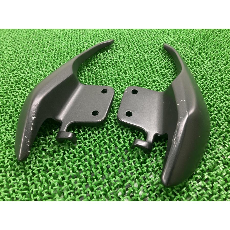 ジクサー250 グラブバー 赤 スズキ 純正 バイク 部品 ED22B GIXXER ジクサーSF250 タンデムグリップ アシストグリップ 【中古】 12 スズキ（SUZUKI） ジクサー250 グラブバー 左右 黒 純正 中古 ED22B