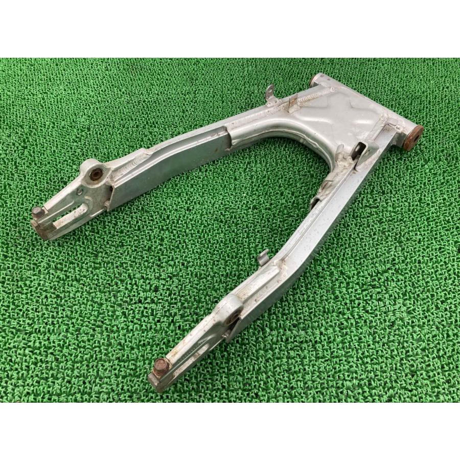 スズキ（SUZUKI） GSX750Sカタナ スイングアーム 純正 中古 バイク