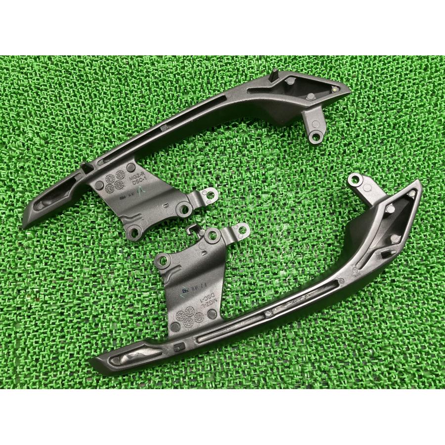 ホンダ（HONDA） CBR400R グラブバー 左右 ガンM MGZ 純正 中古 バイク