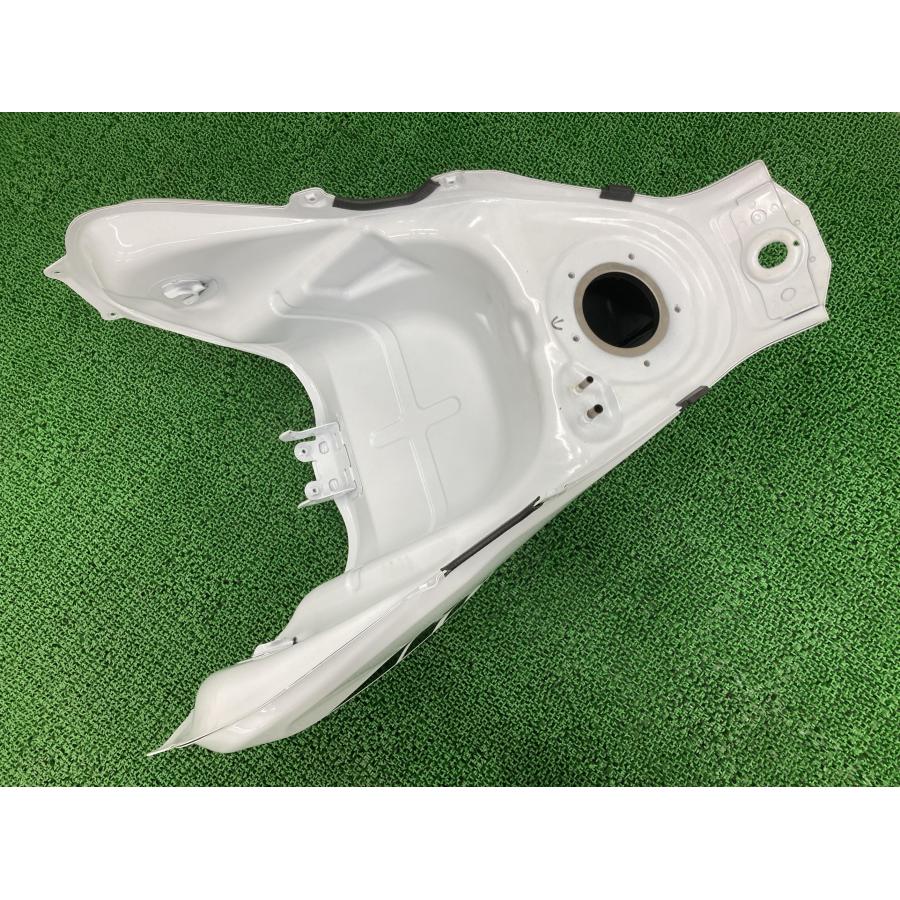 スズキ（SUZUKI） Vストローム1050XT タンク パール 純正 中古 バイク