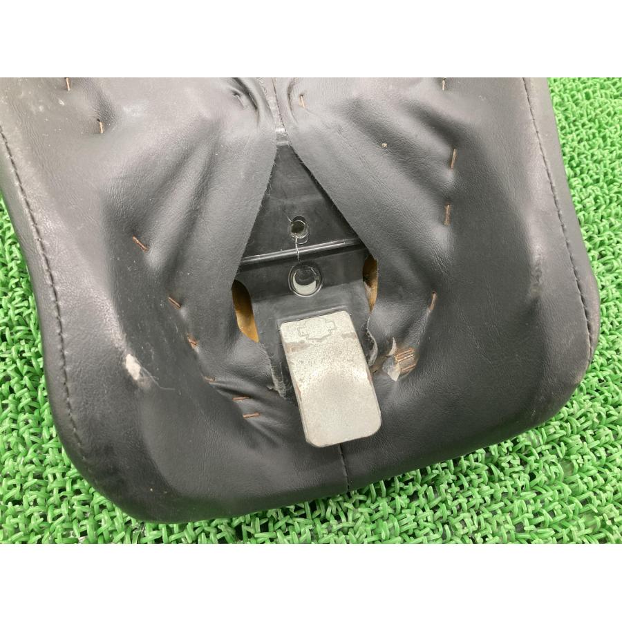 XL883L シート ハーレー 純正 中古 バイク 部品 883ロー ノーマル