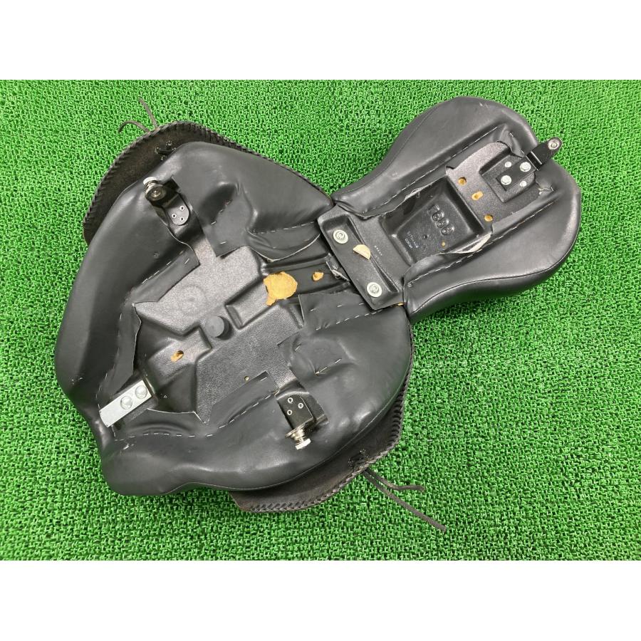 FLSTF1450 シート ハーレー 純正 中古 バイク 部品 ソフテイル