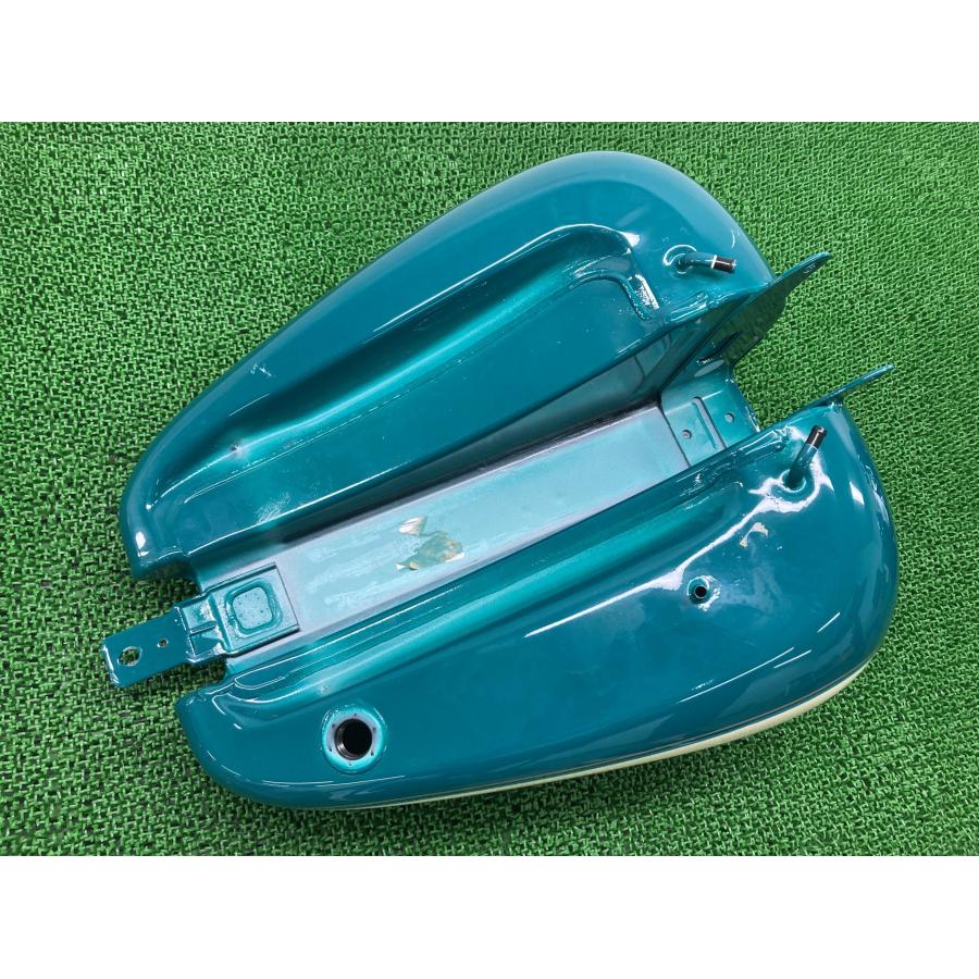 FXSTC1580 タンク 青 ハーレー 純正 中古 バイク 部品 FXSTC1580 タンク 青 ハーレー 純正 中古 バイク 部品