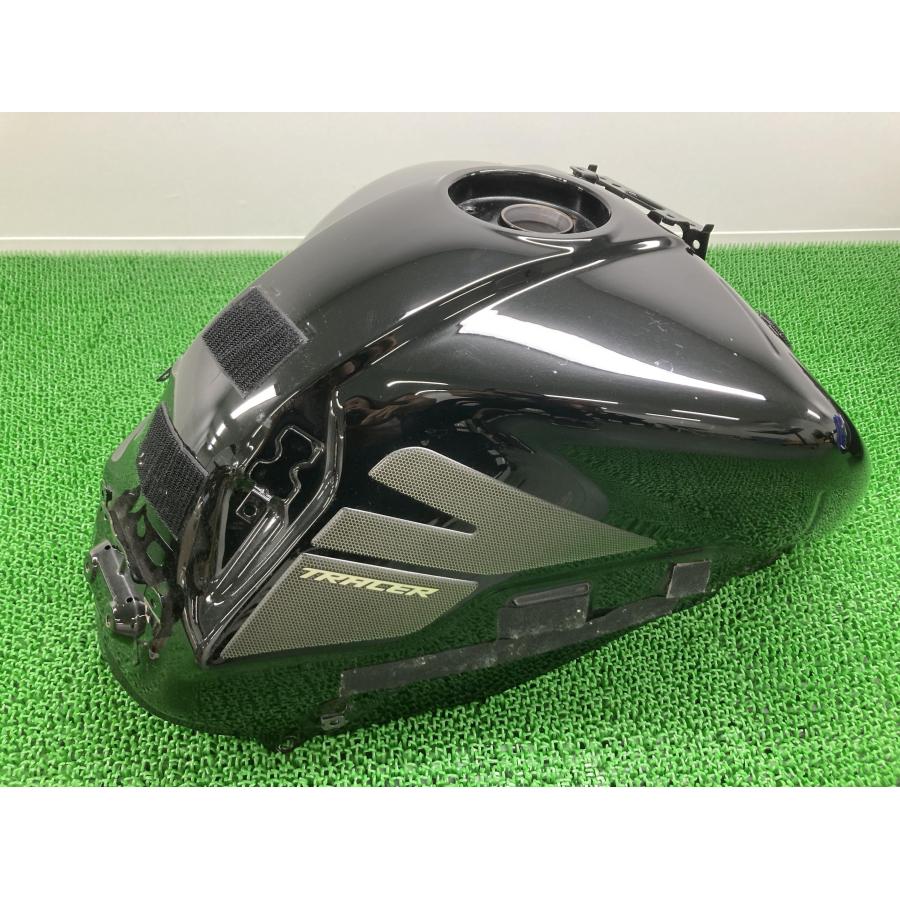 YAMAHA バイク用タンク 黒 ヤマハ発動機 MT-09トレーサー タンク 黒M 1RC ヤマハ 純正 中古